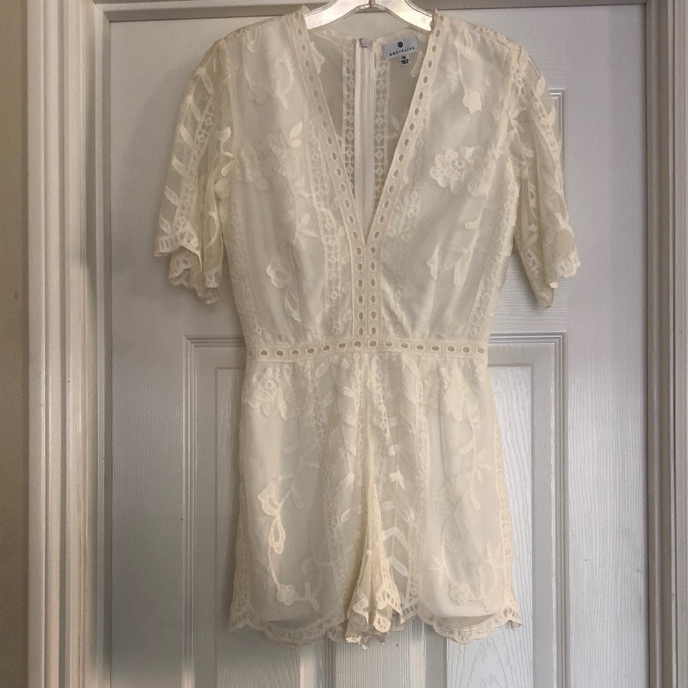 Socialite Women’s Lace Romper